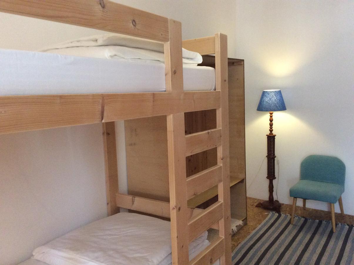 Marina Lounge Hostel Понта-Делгада Екстер'єр фото
