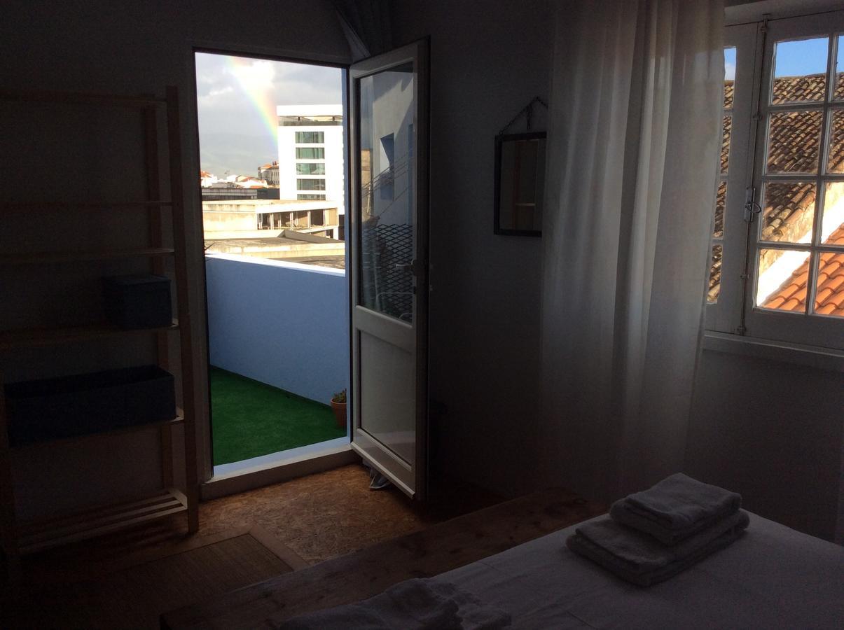 Marina Lounge Hostel Понта-Делгада Екстер'єр фото