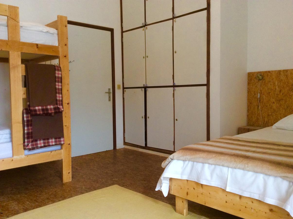 Marina Lounge Hostel Понта-Делгада Екстер'єр фото