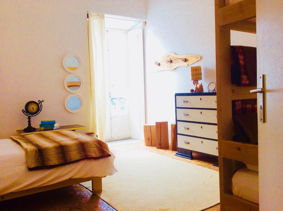Marina Lounge Hostel Понта-Делгада Екстер'єр фото